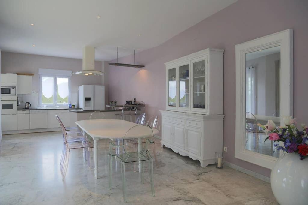 Elegante Villa De 180M3 Avec La Superbe Vue Connaux Kültér fotó