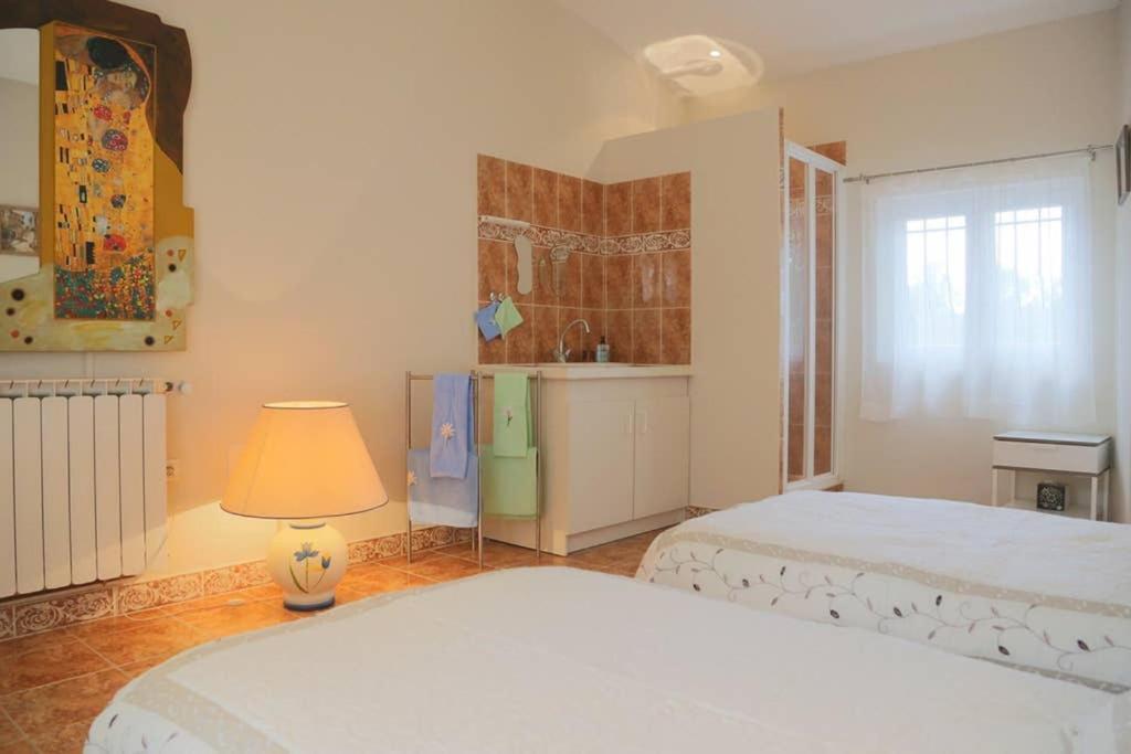 Elegante Villa De 180M3 Avec La Superbe Vue Connaux Kültér fotó